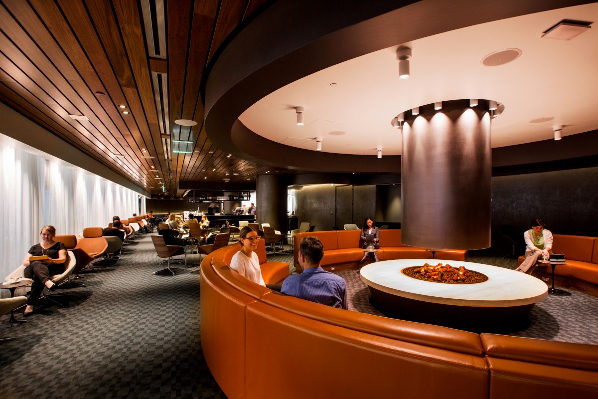 What Is It Like to Visit the Oneworld Business Lounge at LAX?